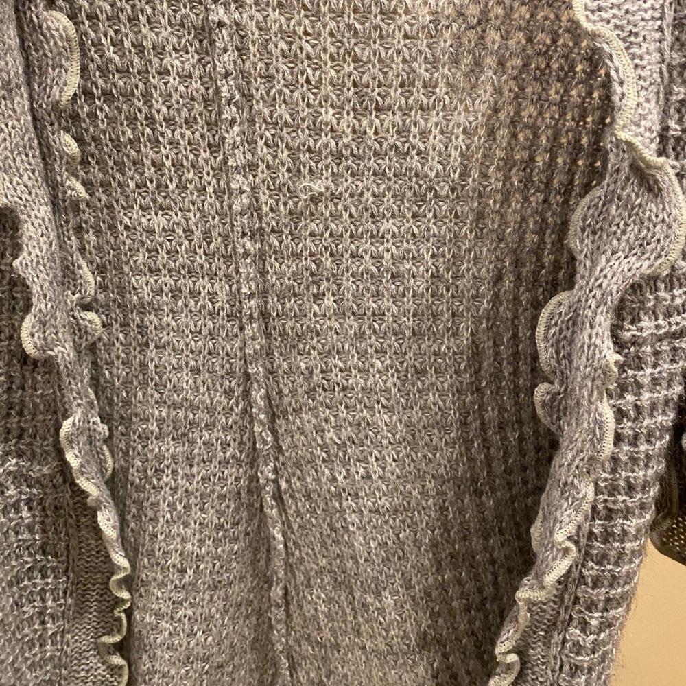 ❄️☀️🌞 Anthro Moth Ruffle Cardigan/Sweater - Picture 3 of 4